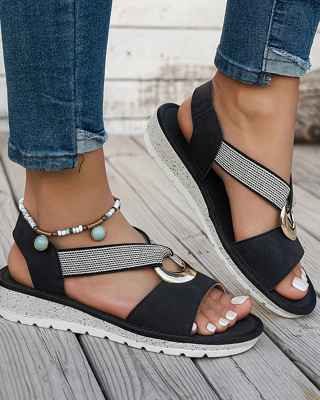 Stella | Sandalias planas con hebilla metálica