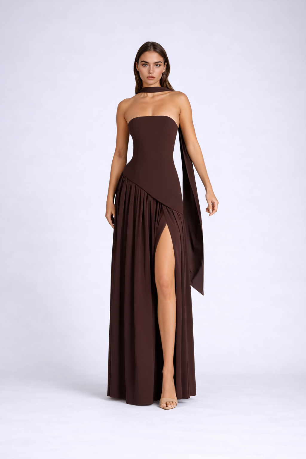 Valeria™ | Vestido Largo Elegante con Escote Strapless y Abertura Lateral