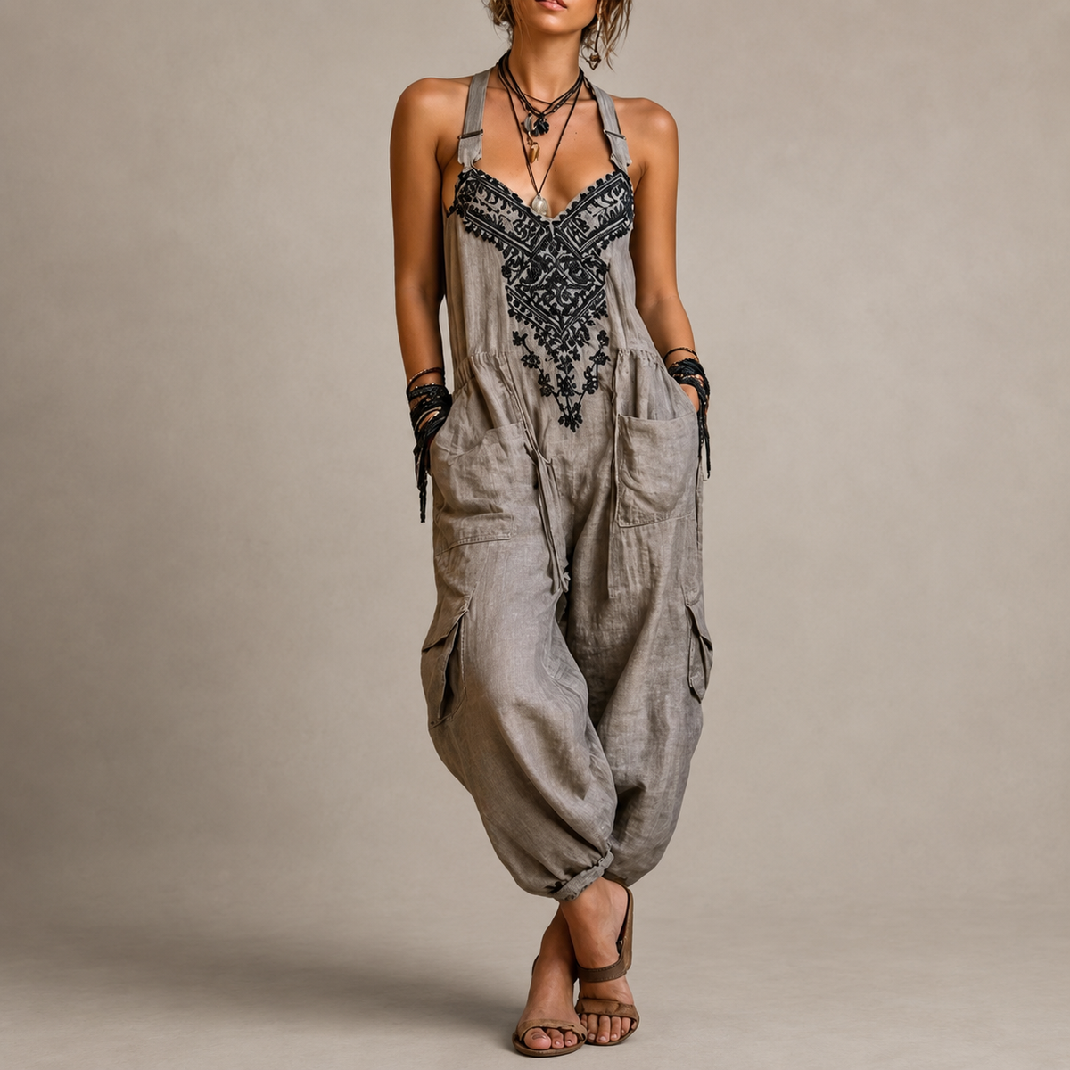 Renata | Mono Bohemio con Bordados y Corte Holgado