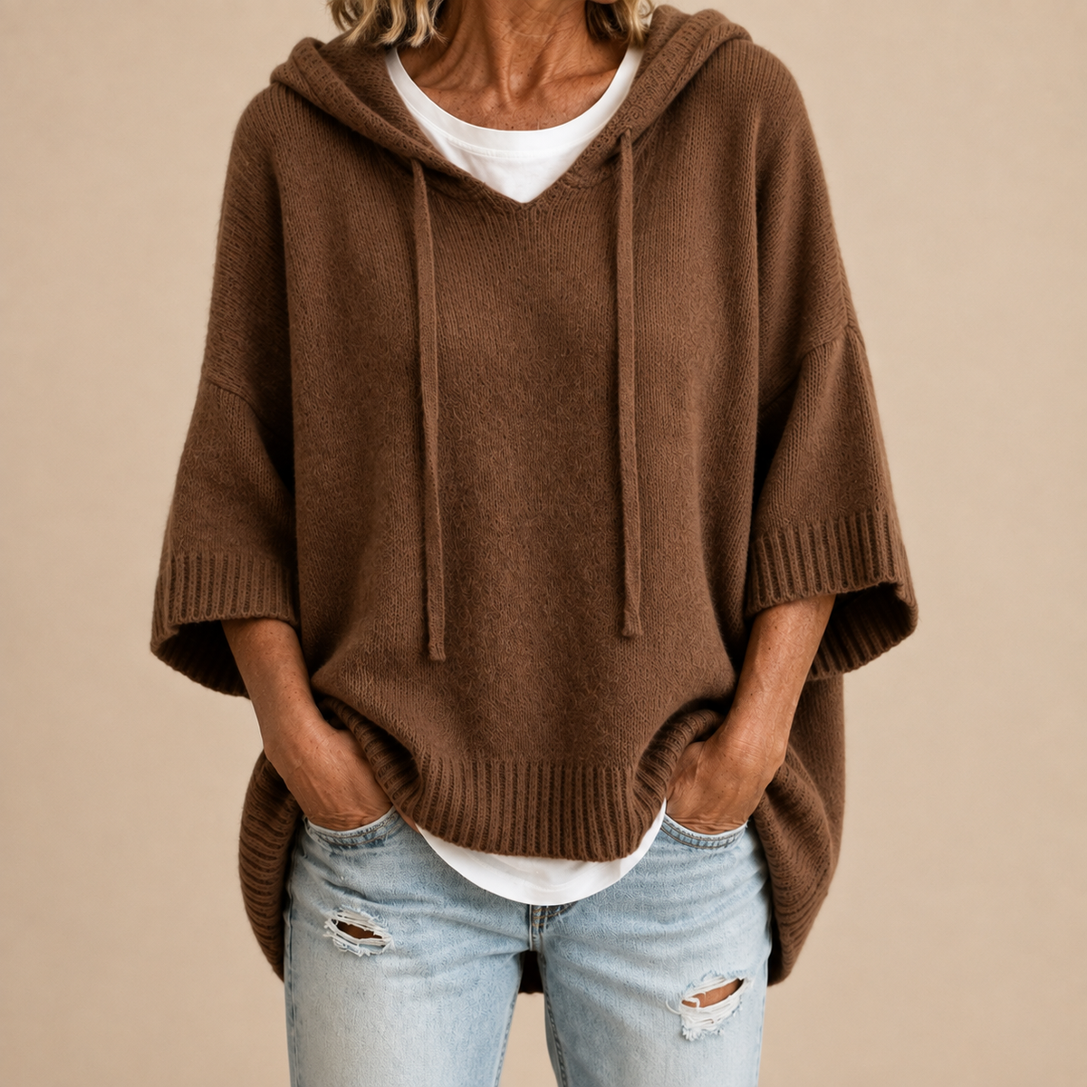 Oriana | Poncho de Punto con Capucha y Mangas Tres Cuartos