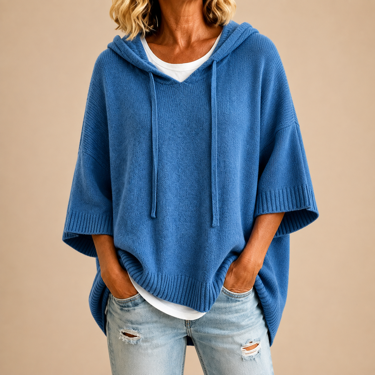 Oriana | Poncho de Punto con Capucha y Mangas Tres Cuartos