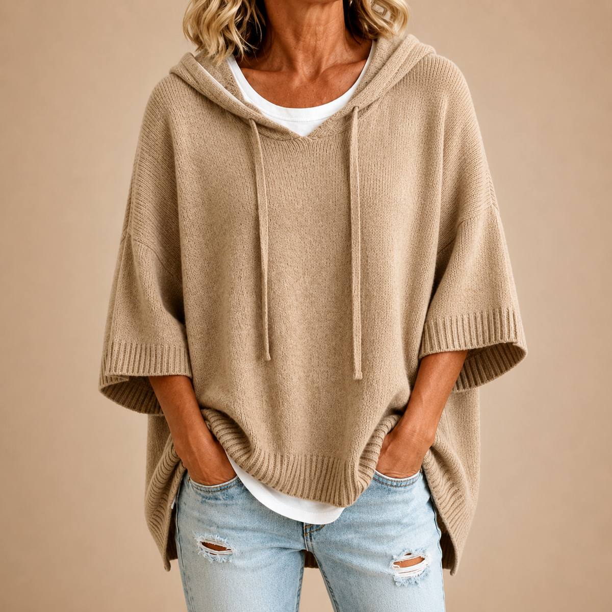 Oriana | Poncho de Punto con Capucha y Mangas Tres Cuartos