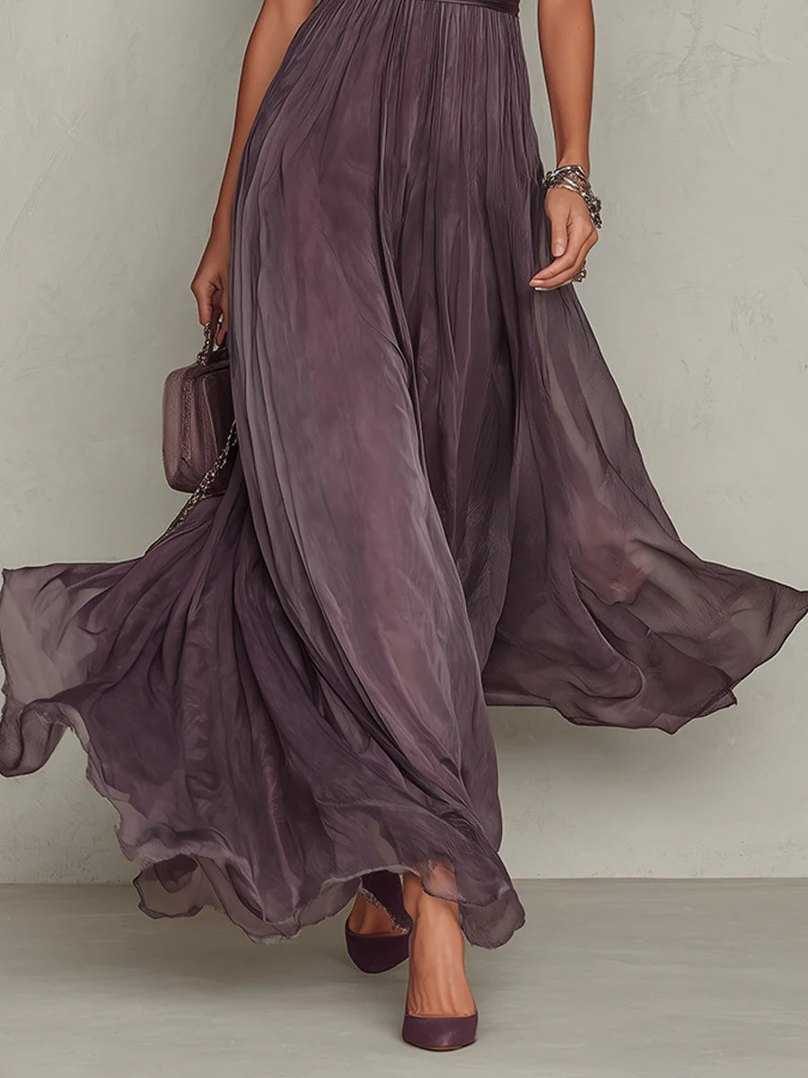 Flavia • Vestido Largo Violeta con Escote Tipo Lágrima y Ribete de Encaje