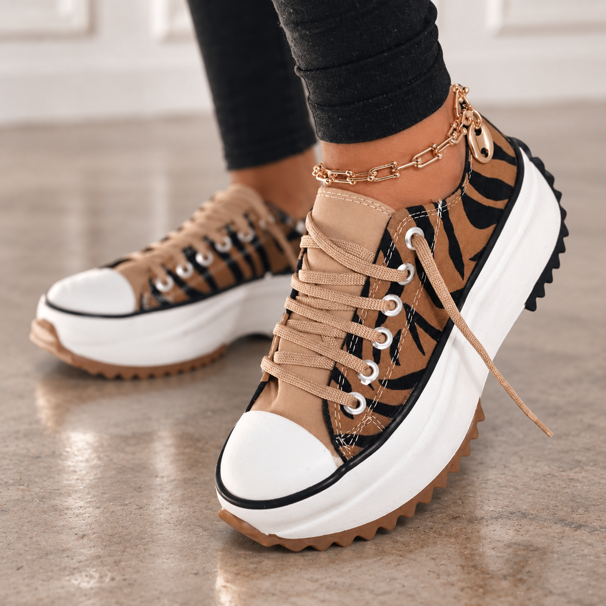 Bettina | Zapatillas de Plataforma Dentada