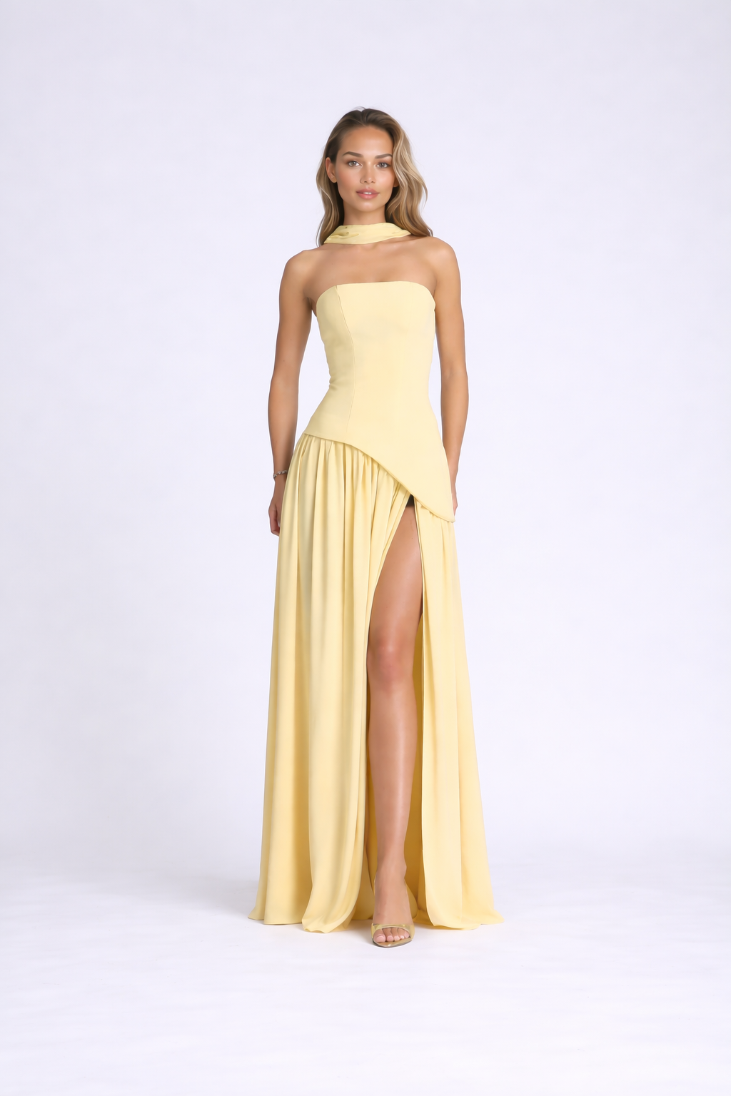 Valeria™ | Vestido Largo Elegante con Escote Strapless y Abertura Lateral