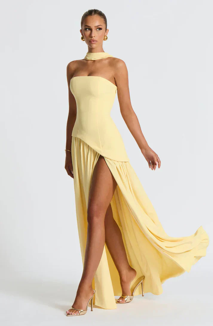 Valeria™ | Vestido Largo Elegante con Escote Strapless y Abertura Lateral