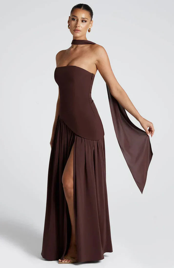 Valeria™ | Vestido Largo Elegante con Escote Strapless y Abertura Lateral